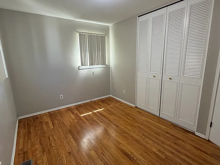 3318 W Jolly Rd — Photo 29