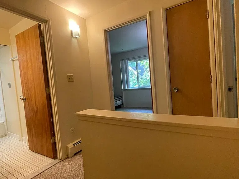 526 Linden St — Photo 22
