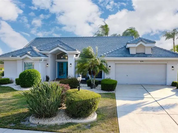 1211 Peridot Ln, Sun City Center, FL 33573