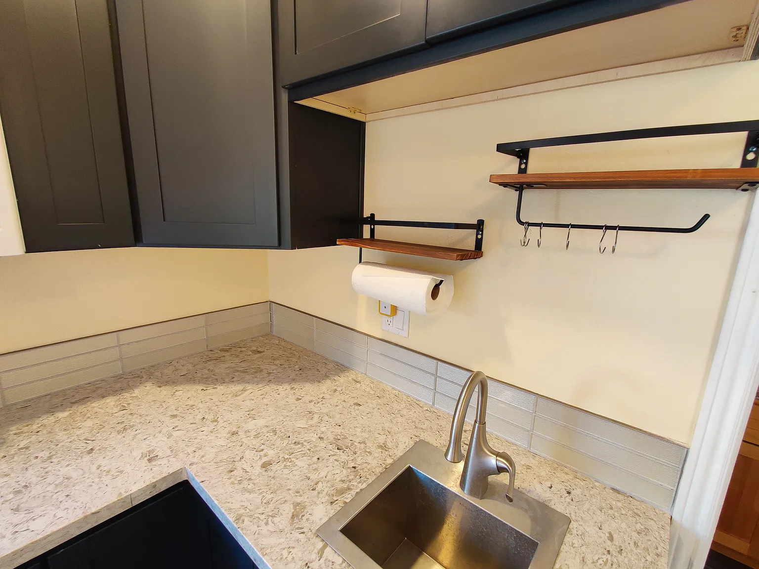 1 bed, 650 sqft, $2,350 — Photo 2