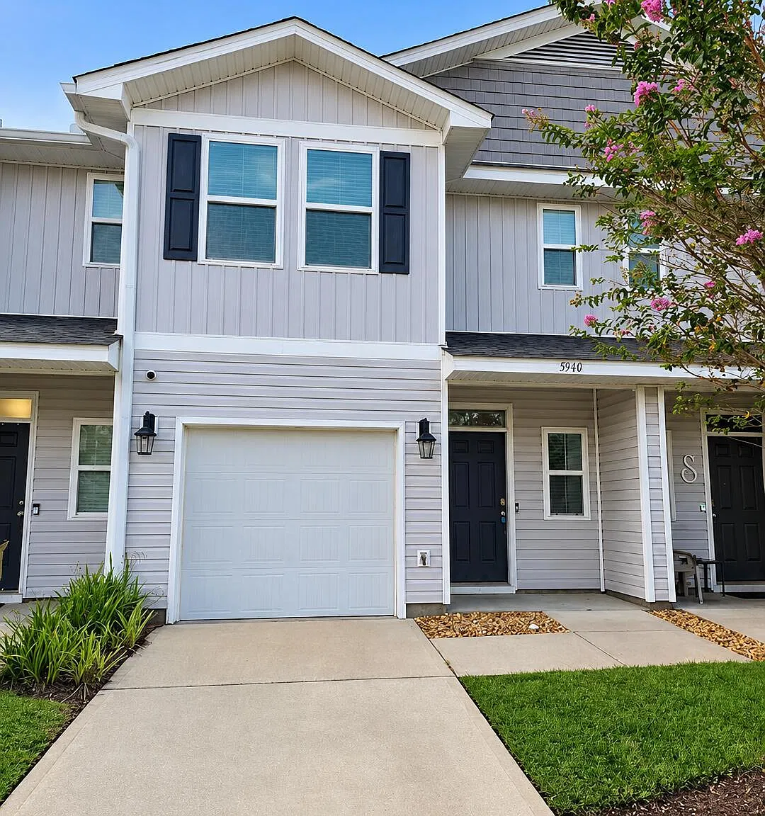 3 bed, 2.5 bath, 1519 sqft, $1,775 — Photo 1