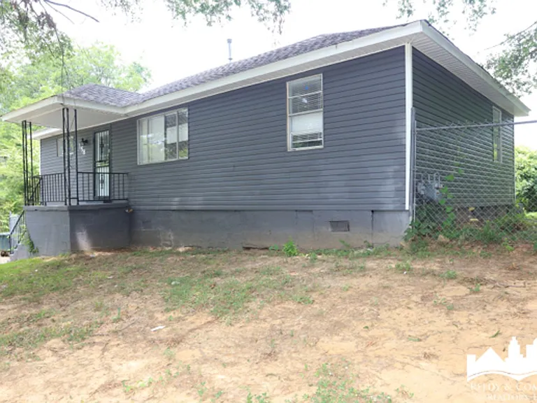158 Pickett Rd — Photo 2