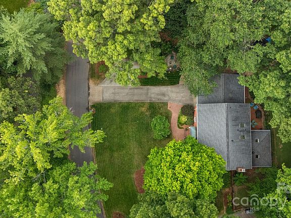 4th image of 1818 Overbrook Dr