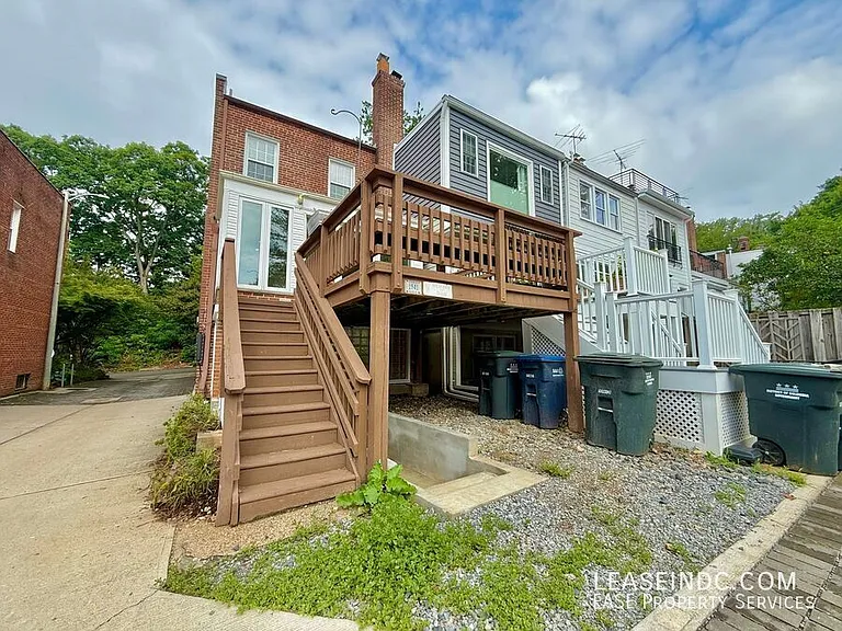 1941 39th St NW — Photo 32