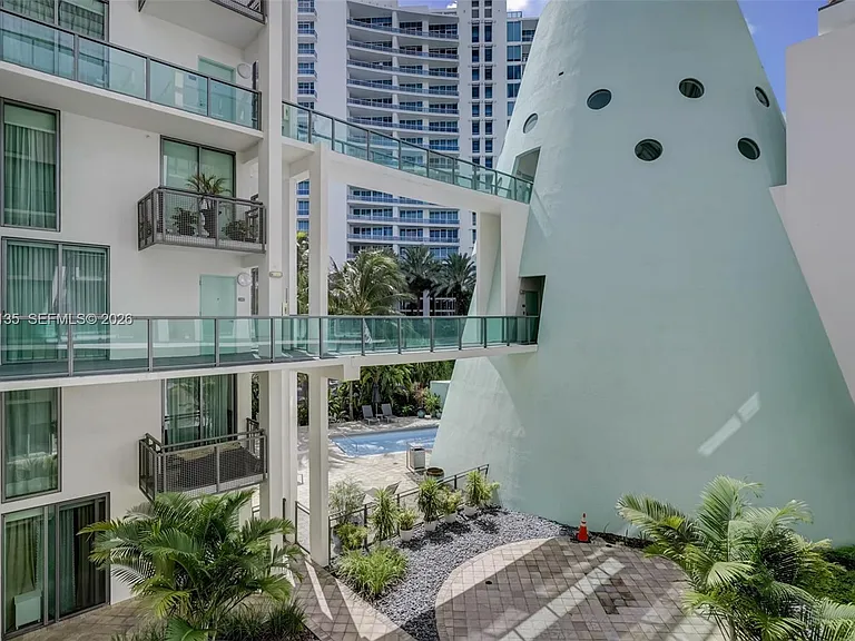 6000 Collins Ave #523 — Photo 47