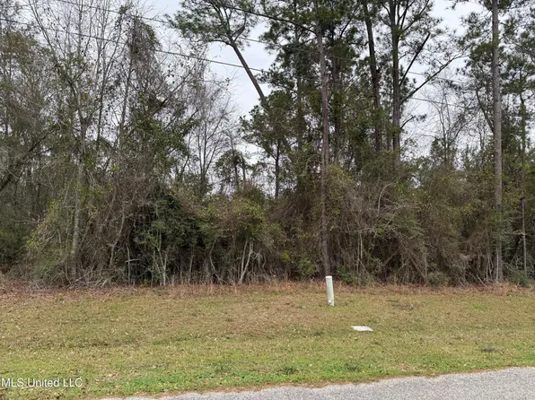 10726 Linohau Way #5, Diamondhead, MS 39525