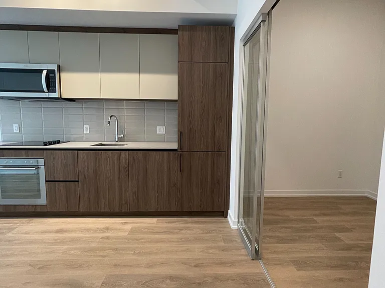 150 Logan Ave #113 — Photo 6