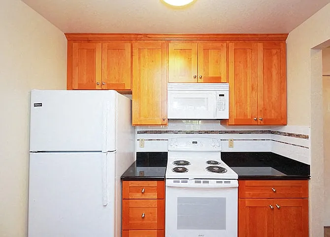 2610 Regent St. — Photo 18
