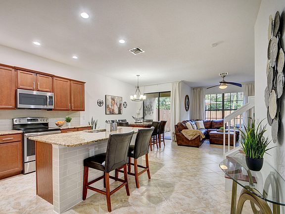 5th image of 10342 Wellington Parc Drive