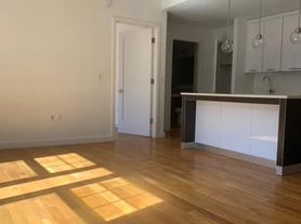 123 Parkside Ave