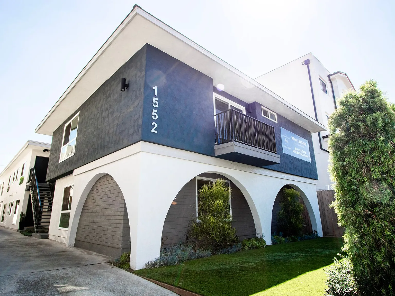 1552 Hi Point St — Photo 3