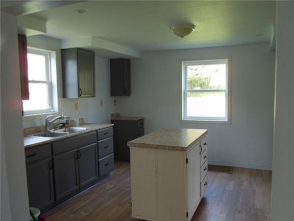 4th image of 503 Greenfield Rd