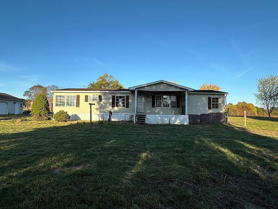 1st image of 1624 Vanderhoof Rd