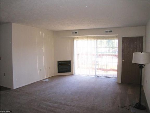 3rd image of 10391 Glenway Dr APT 108