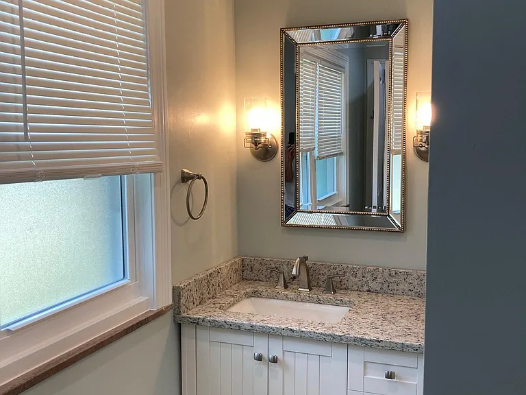 4917 Charlemar Dr — Photo 12