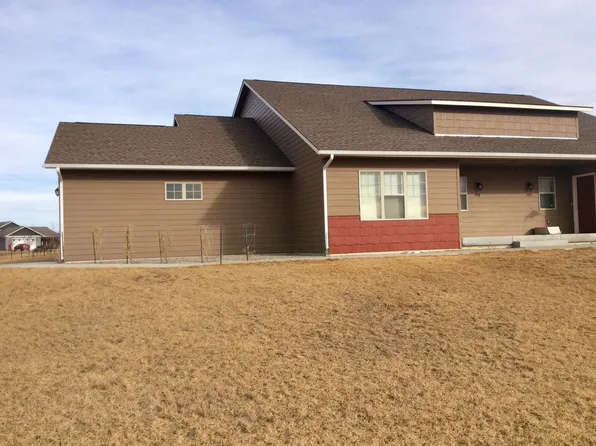 398 Center Street, South Heart, ND 58655