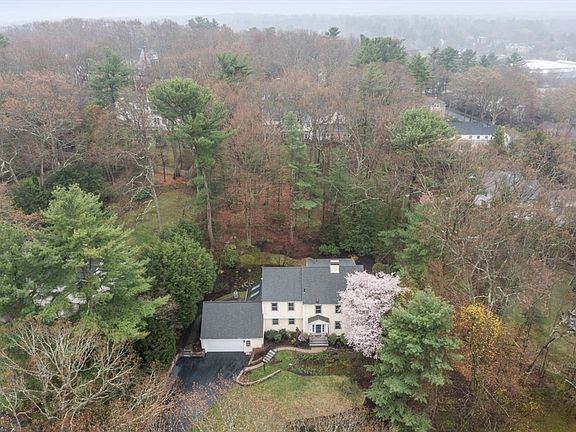 4th image of 11 Sterling Rd