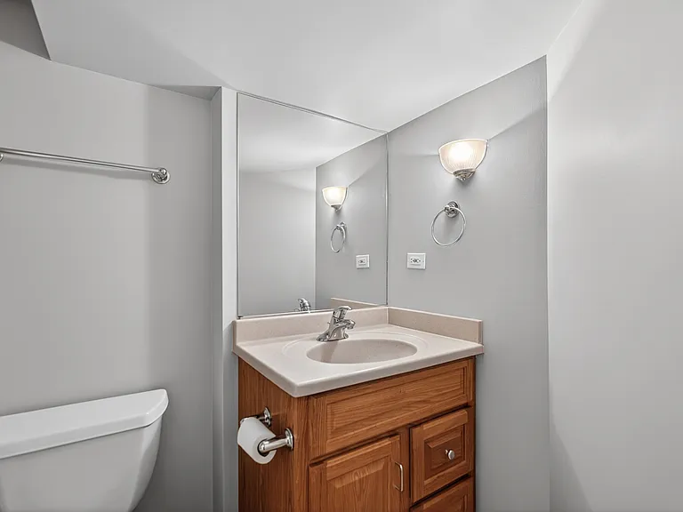 212 Amherst Ct #C — Photo 37