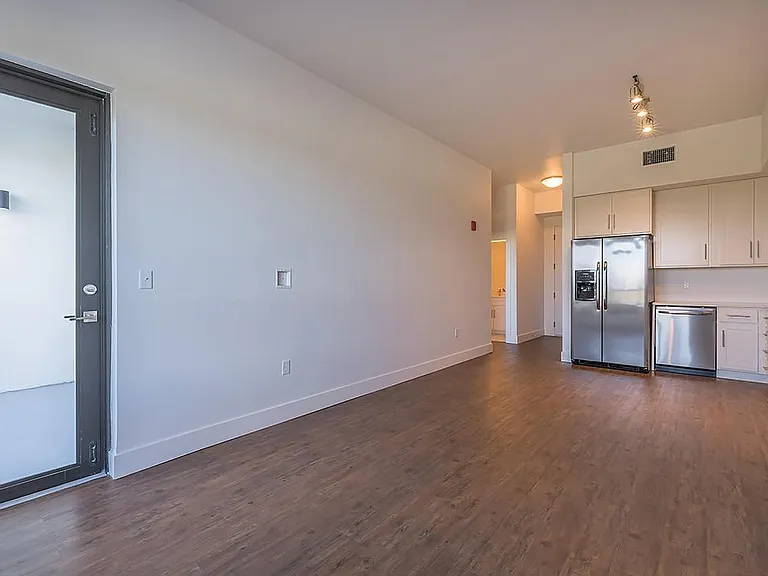 312 Northwood — Photo 46