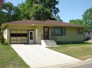 104 4th St SE, New Prague, MN 56071