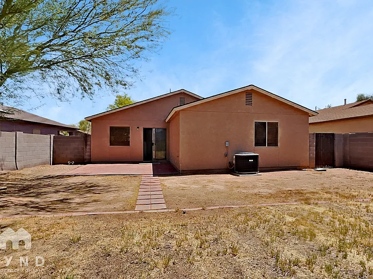 1886 E Cowboy Cove Trl — Photo 13