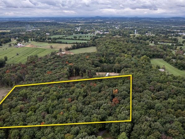 Richland Ln, Grottoes, VA 24441