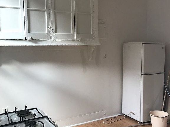 2nd image of 119 Elizabeth St APT 22
