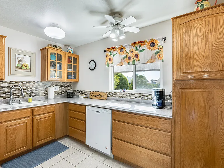 12611 W Keystone Dr — Photo 7