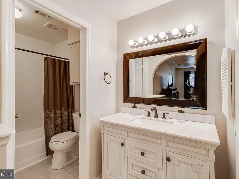 5818 Inman Park Cir #100 — Photo 34