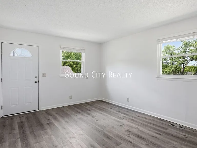 923B Oak Vale — Photo 7