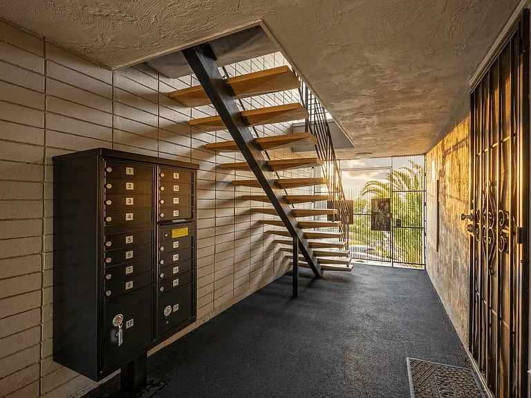 Diamond Haus — Photo 6
