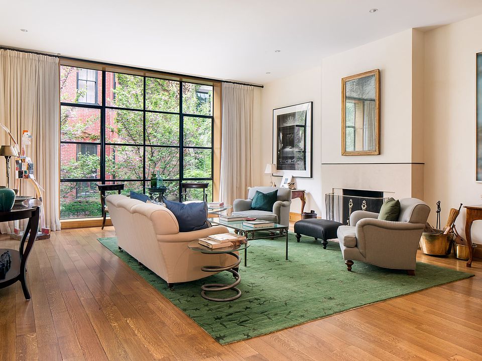 1st image of 24 W 11th St