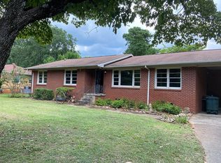 922 Henderson Rd NW, Huntsville, AL 35816