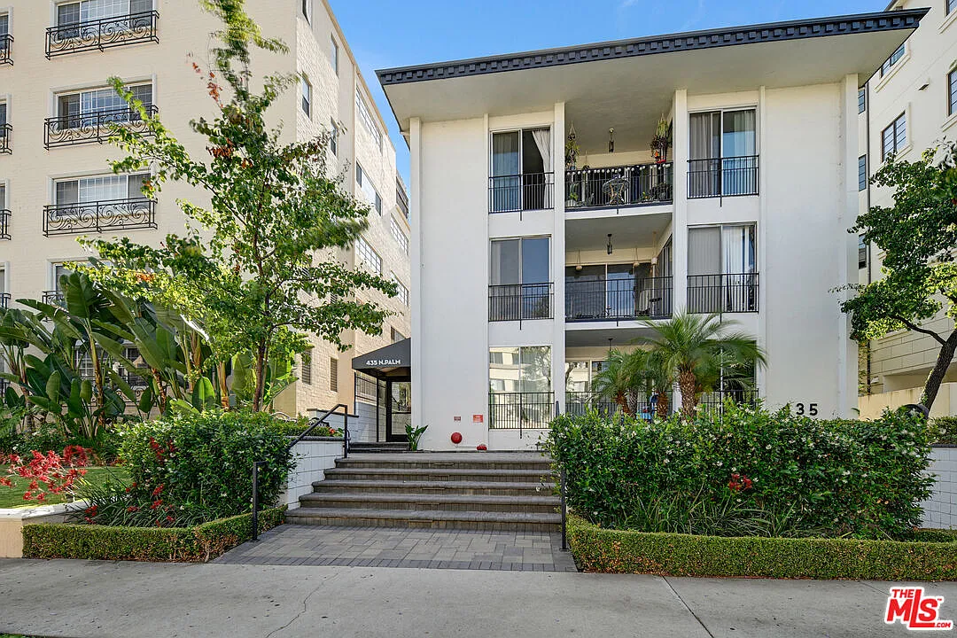 2 bed, 2.0 bath, 1299 sqft, $5,450 — Photo 1