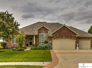 4006 N 195th St, Elkhorn, NE 68022