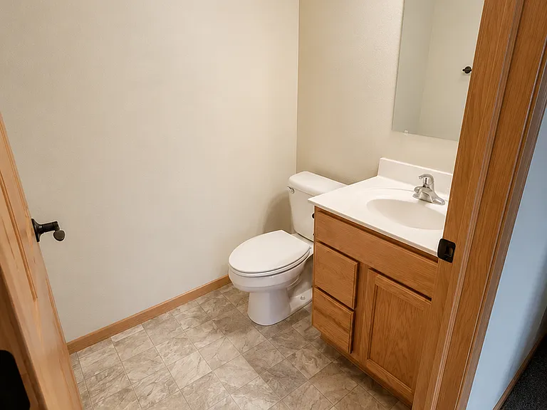 Berry Pointe Luxury Apartments — Photo 41