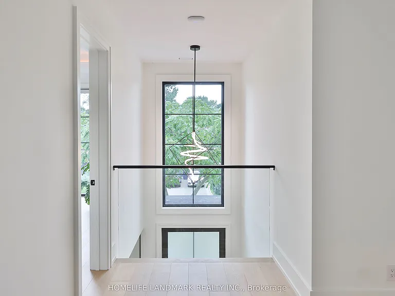12 Bernice Ave — Photo 33