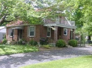 163 Akron Rd, Ephrata, PA 17522