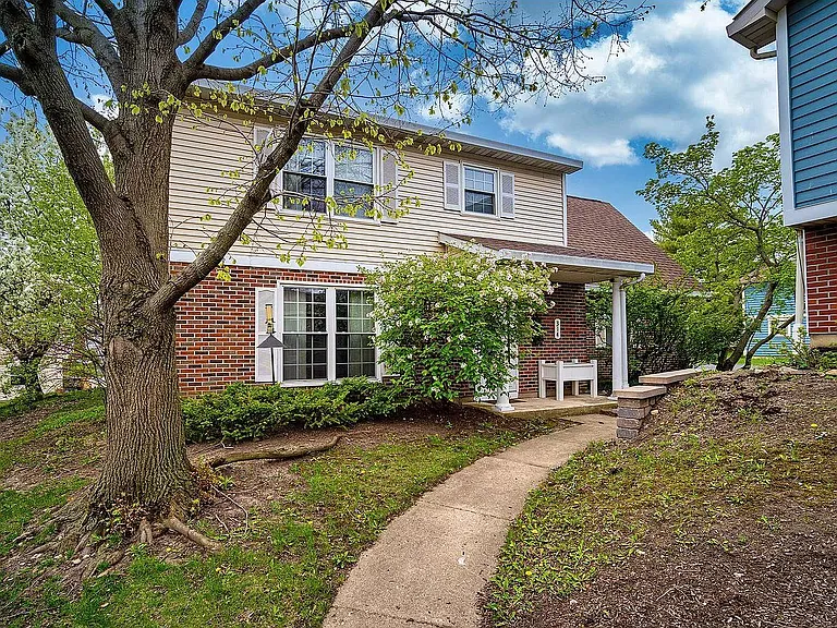 314 Jasmine Ct — Photo 1