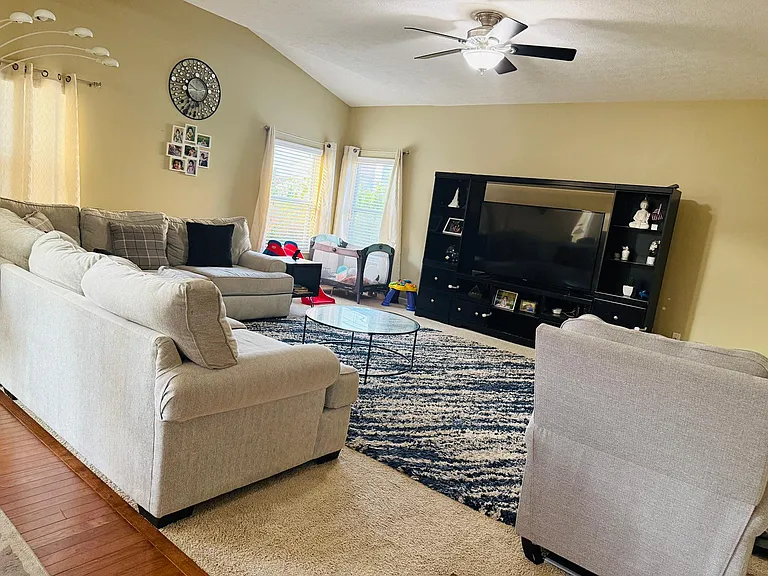 1701 Daffodil Pl — Photo 22