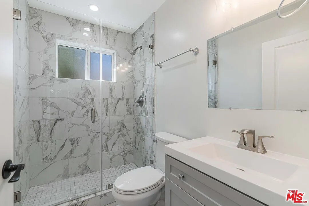 3 bed, 3.0 bath, 1200 sqft, $3,500 — Photo 4