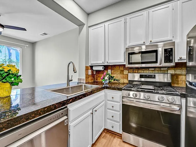 6072 Paseo Salinero — Photo 5