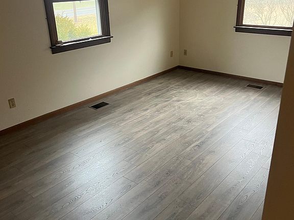 2nd image of 44 Behrens Rd