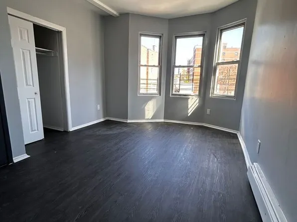 120 Downing St, Yonkers, NY 10705