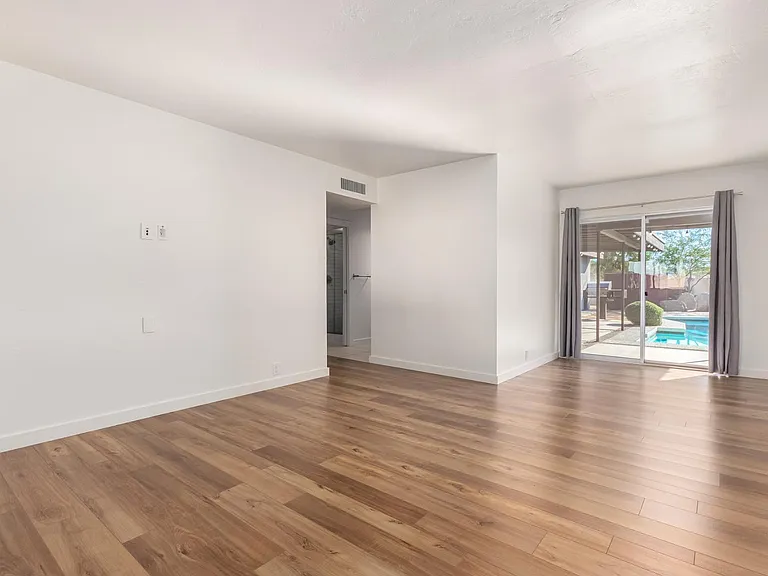 3509 E Cannon Dr — Photo 20