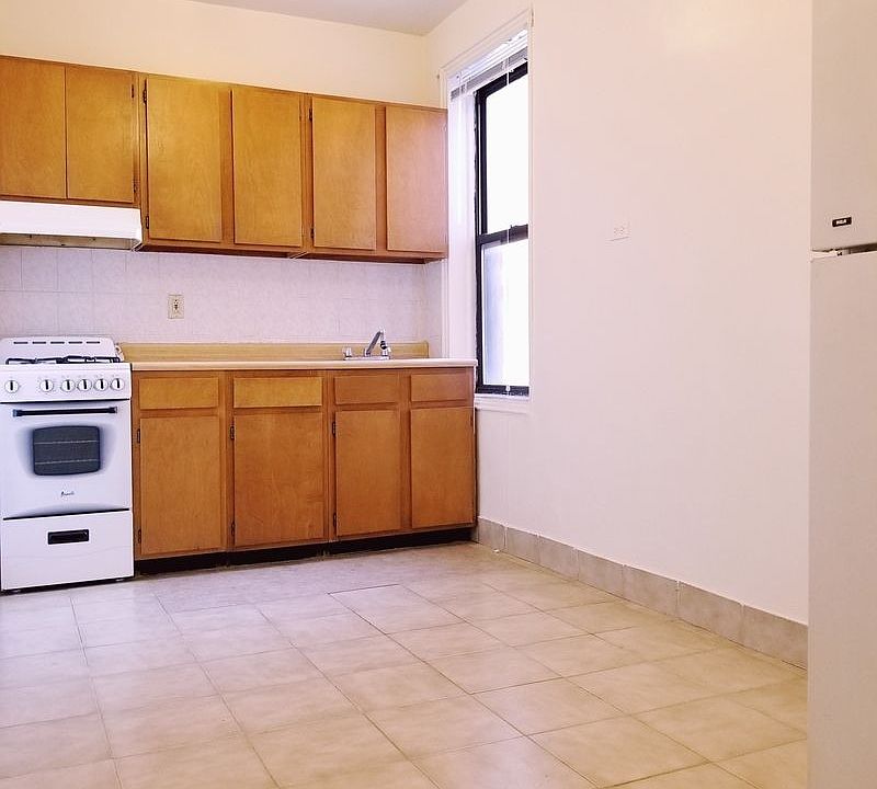 2nd image of 4816 30th Ave APT 3C