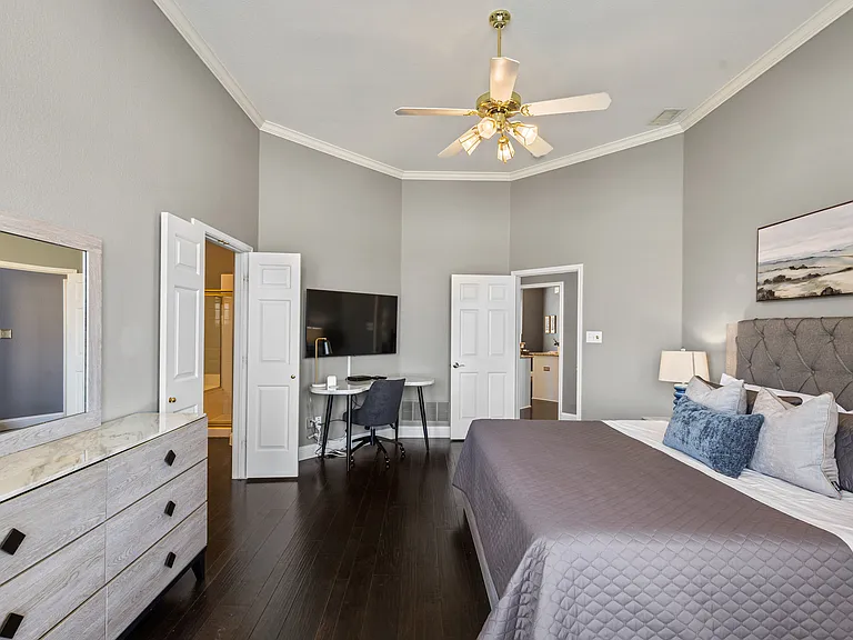 3912 Newhall Dr — Photo 12
