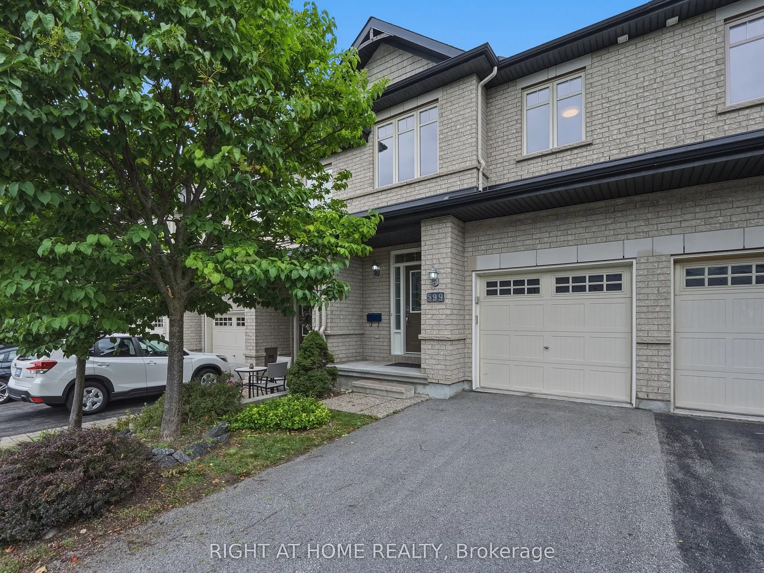 3 bed, $2,950 — Photo 1