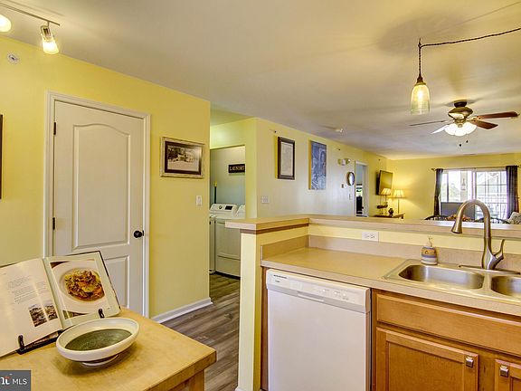5th image of 1302 Caitlins Way #1302