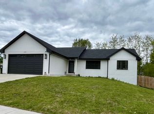 1832 Swallow Rd, Twin Lakes, WI 53181